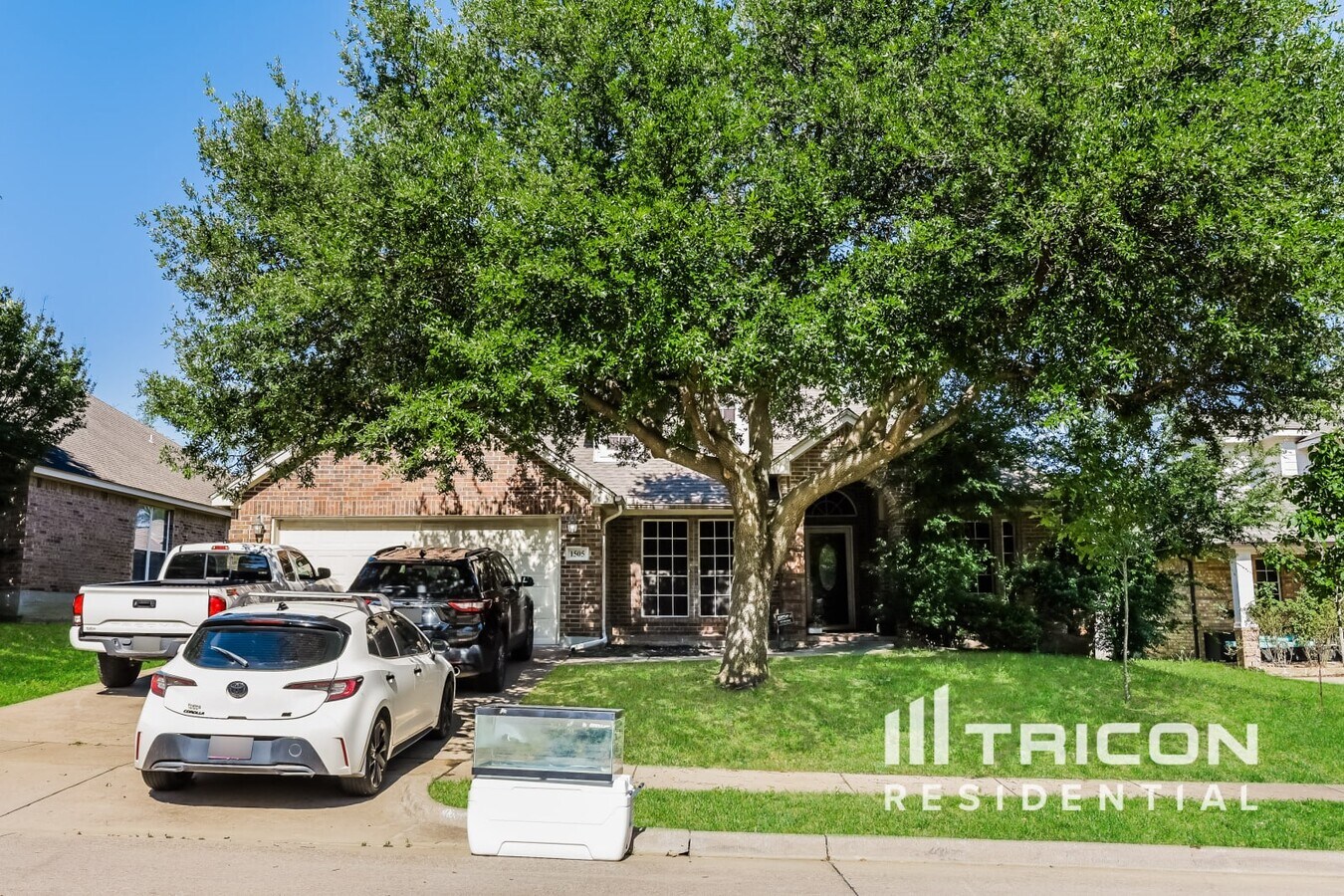 Photo - 1505 Parkside Dr House
