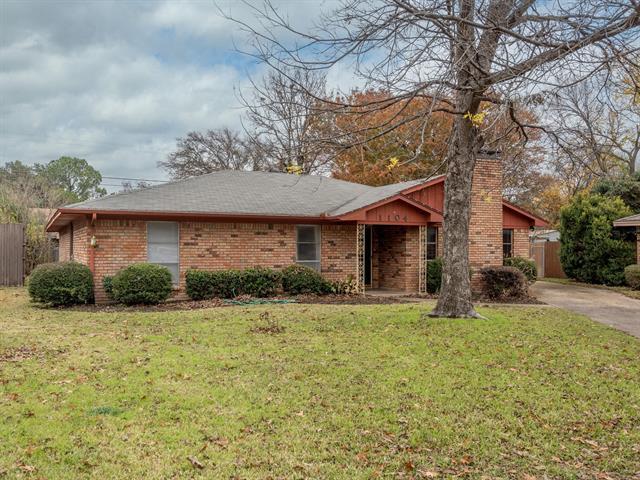 Photo - 1104 Terry Way