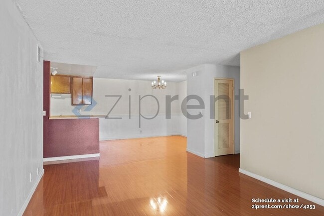 Photo - 247 N Capitol Ave