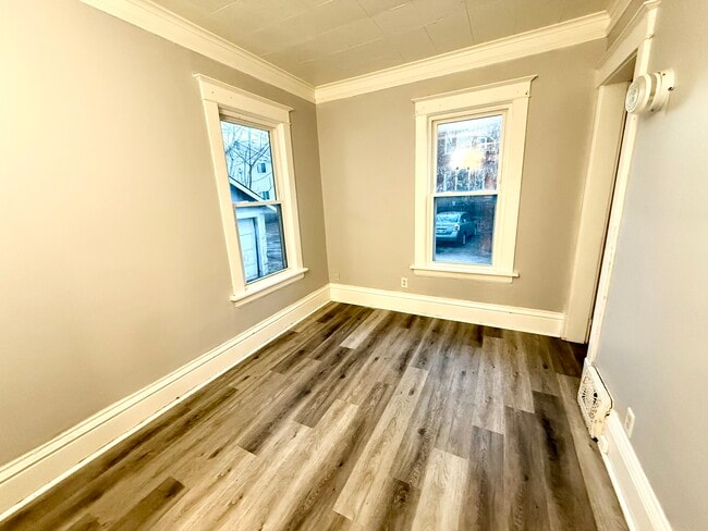 Photo - 1809 60th St