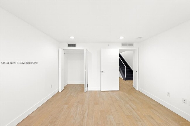 Photo - 1966 Biarritz Dr Unit 3