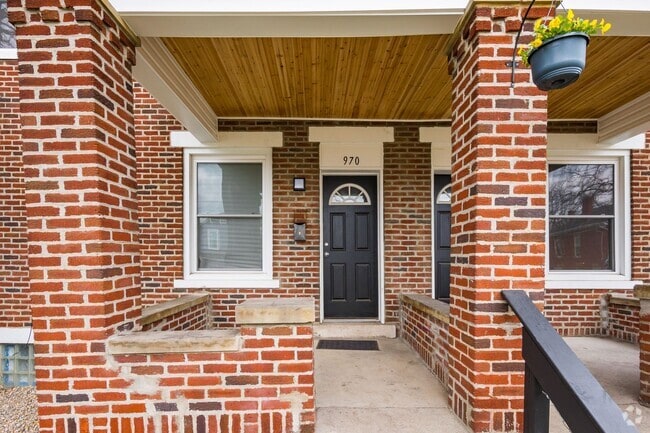 Building Photo - 958-976-976 S Champion Ave Rental