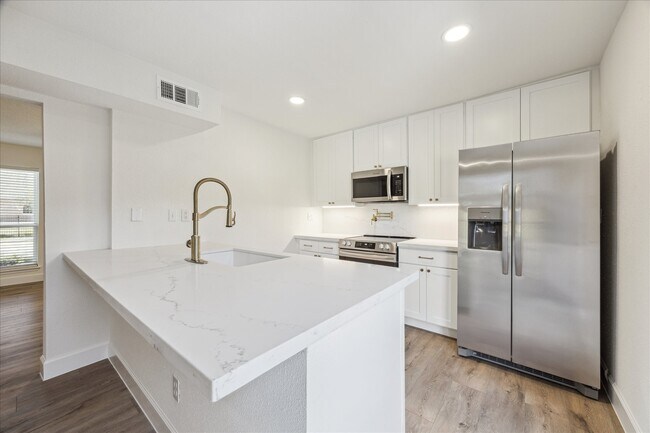 Photo - 1525 Bonanza Rd Unit 525