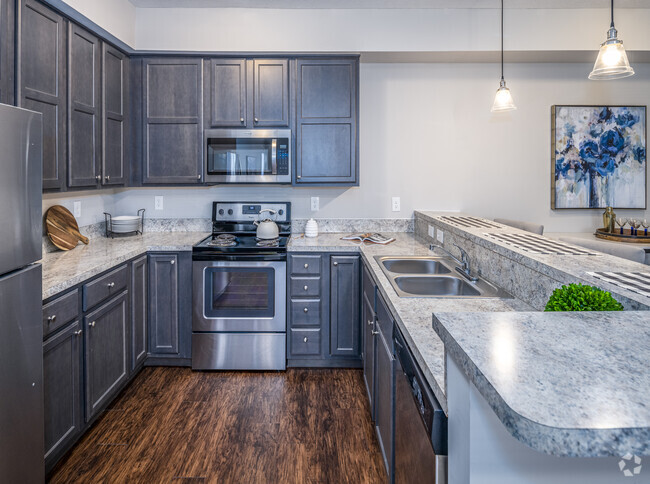 Patrick Square Flats - Spacious Kitchen - Arbors at Turnberry Rental