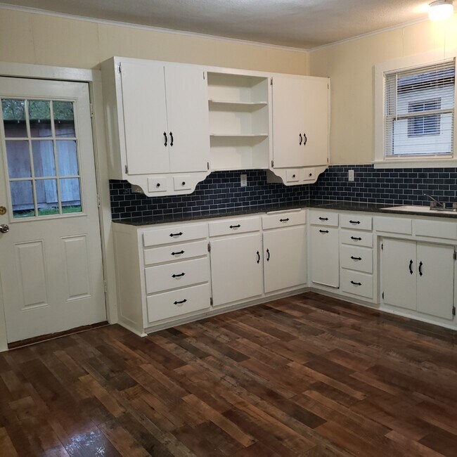 505 Ferguson St Rental For Rent in Taylor, TX