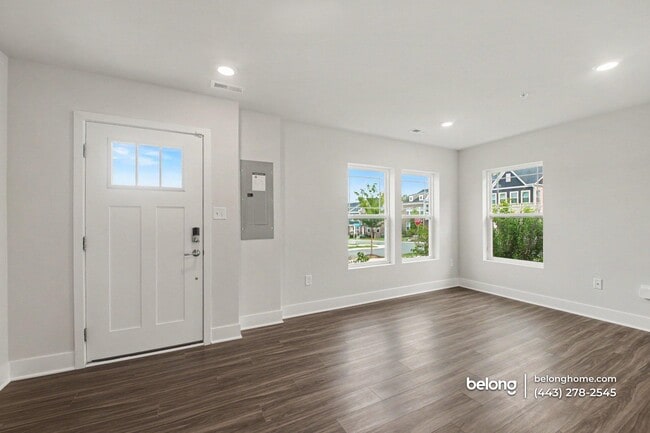 6876 Barrowfield Pl