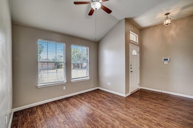 Photo - 204 Kerley Dr Casa