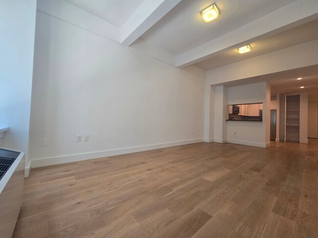 Photo - 50 Murray St Unit 423