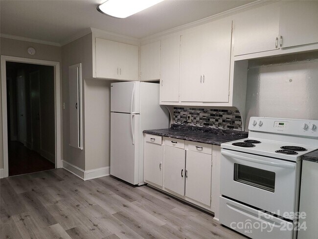 Photo - 88 Creswell Dr NE