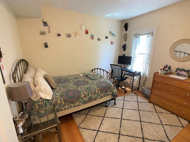 Photo - 537 Main St Unit 2B