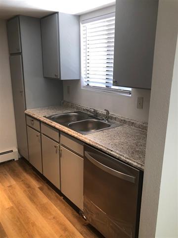 Kitchen, brand new appliances - 1140 Walnut Ave Unit #21