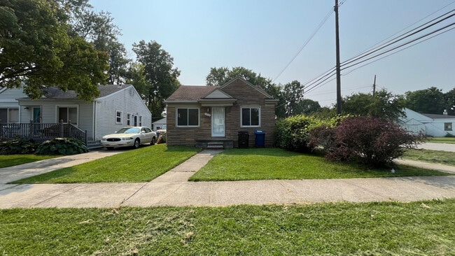 Building Photo - 11755 Berwyn Ave Rental
