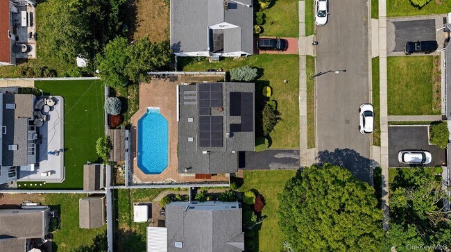 12 Cable Ln