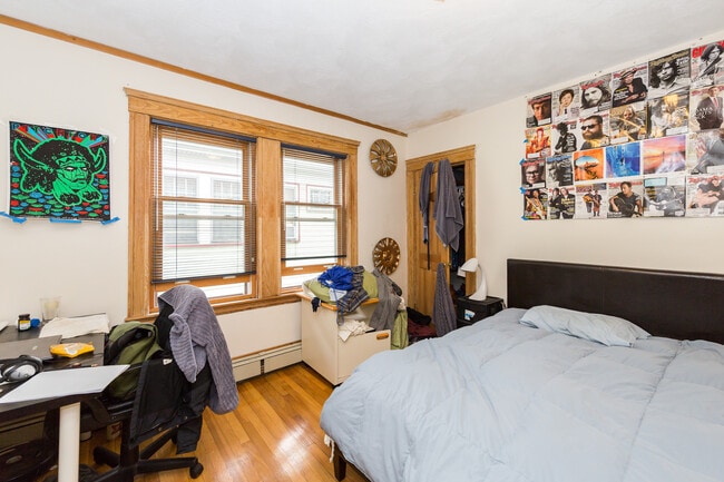 Photo - 200 Calumet St