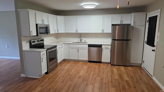 Photo - 621 S Village Dr