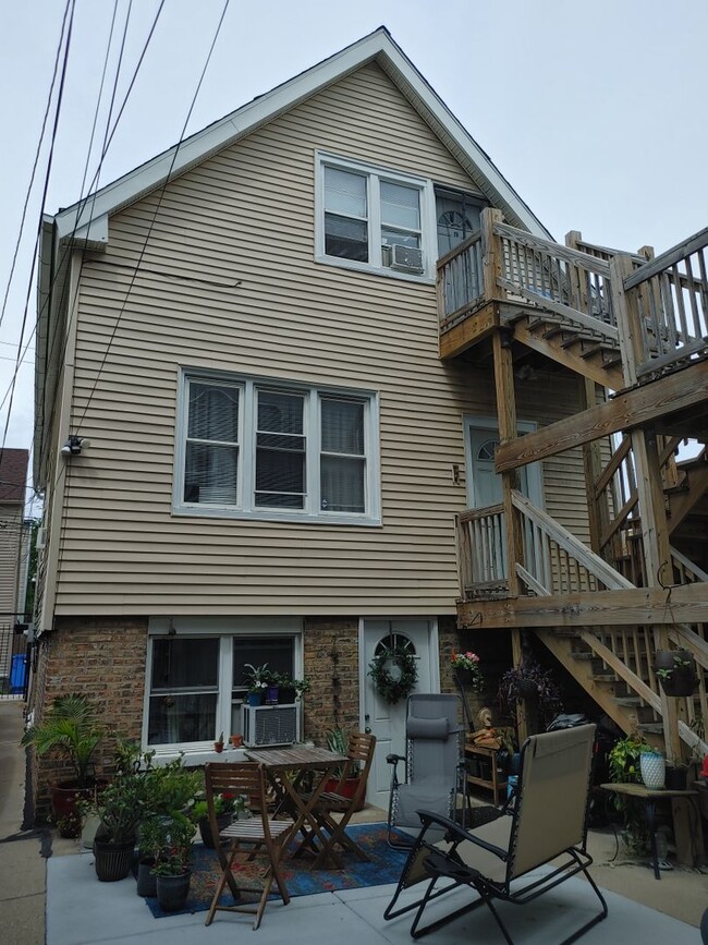 Photo - 3048 N Drake Ave Apartment Unit 2R