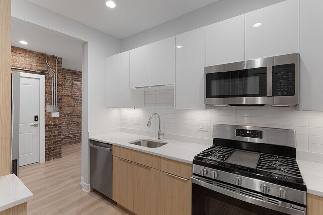1902 W Morse Ave Unit 2