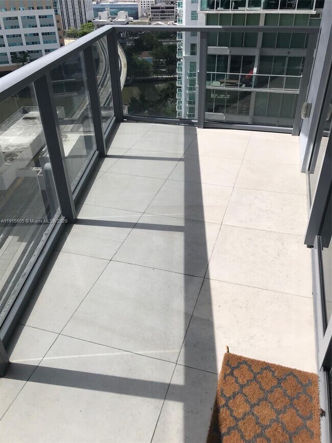 Photo - 31 SE 6th St Unit 1702