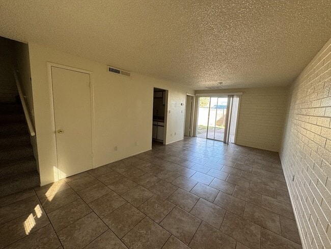 Photo - 4624 N 71st Ln