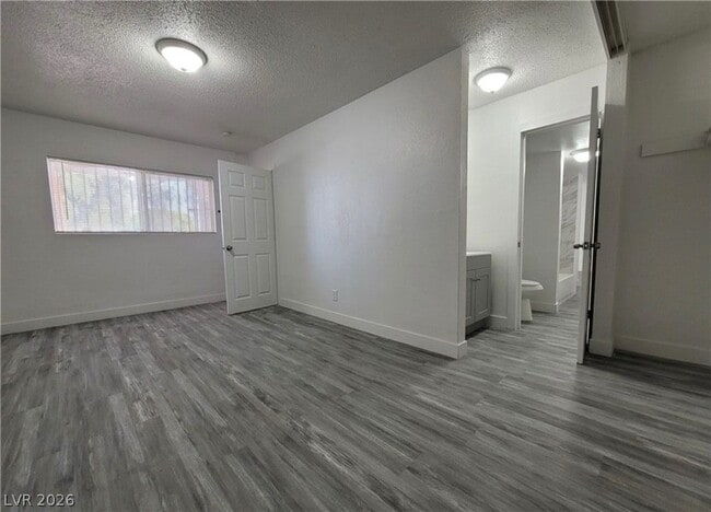 Photo - 740 N 11th St