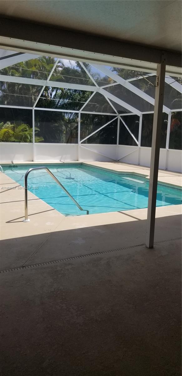 Photo - 963 SE Atlantus Ave