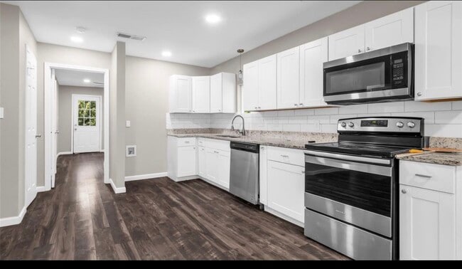 Photo - 220 W Murray St