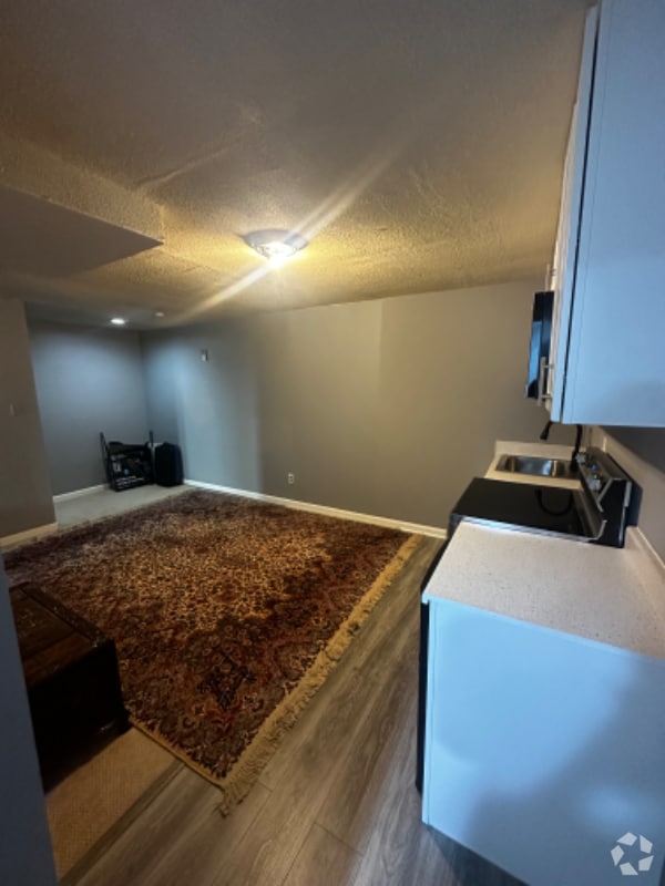 Building Photo - 4808 Nash Dr Rental