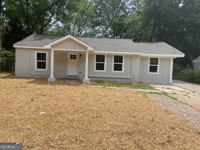 Photo - 4779 Winters Chapel Rd House