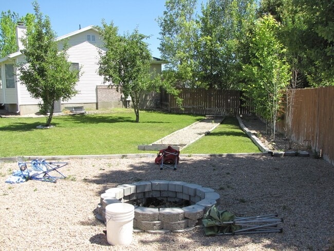4611 Ripple Creek Cir