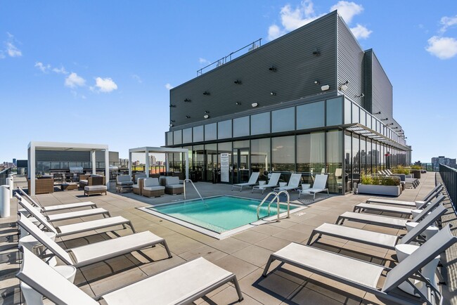 Elevate Lincoln Park apartments — community photo