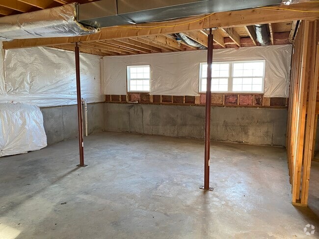 Building Photo - 77 Burdette Dr Rental