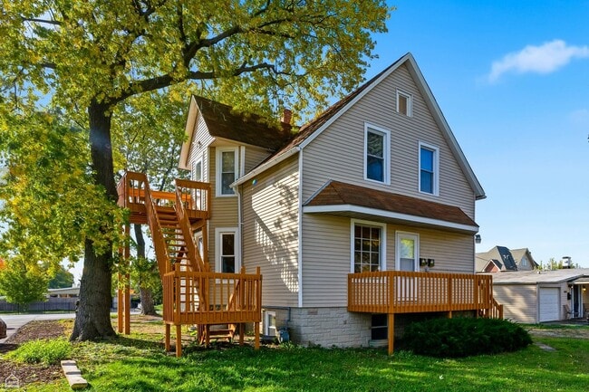 Photo - 7635 W Foster Ave