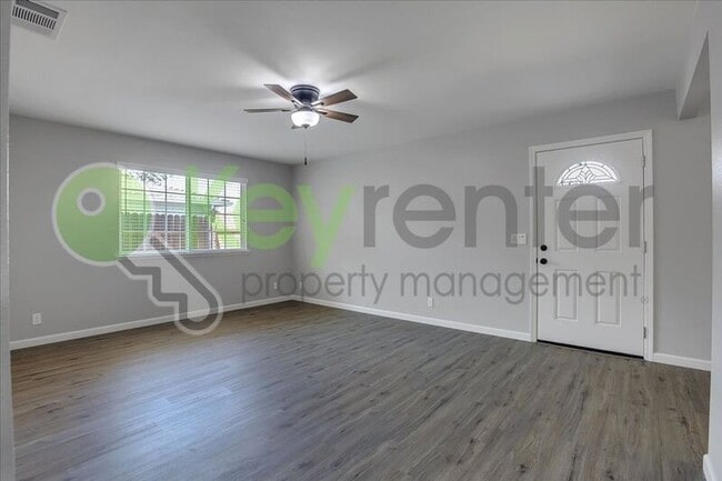 Photo - 8256 Manhart Dr