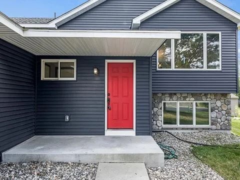 Photo - Charming 4-Bedroom Home in Waconia with Spacious 2,140 Sq Ft Living Space!