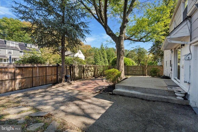 Photo - 433 Haverford Rd