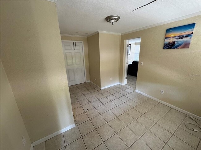 Photo - 104 Base Ave W