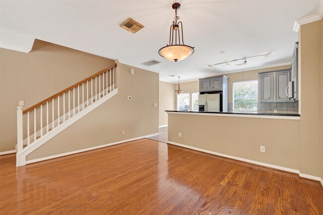 Photo - 2804 Chenevert St