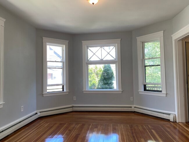 Photo - 24 Huxley Ave