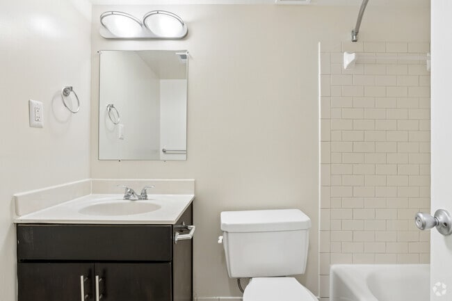 1BR, 1BA - 835AF - Bathroom