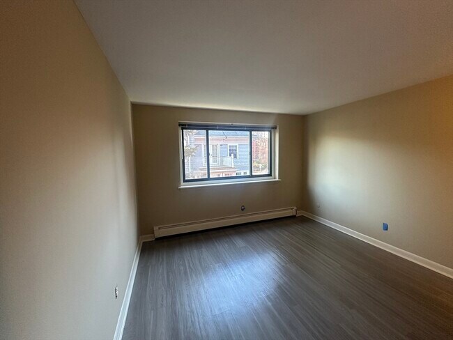 Photo - 375 Harvard St Unidad 16A