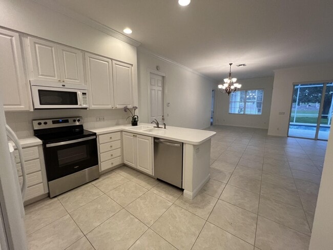 Photo - 180 Barbados Dr