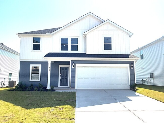 Building Photo - 782 Treeline Rd