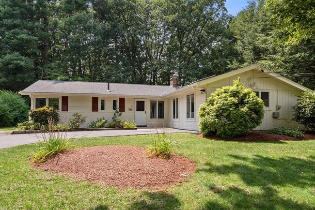 Building Photo - 14 Corrine Dr