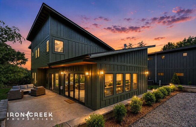 Building Photo - 3015 Sand Hill Crane Dr