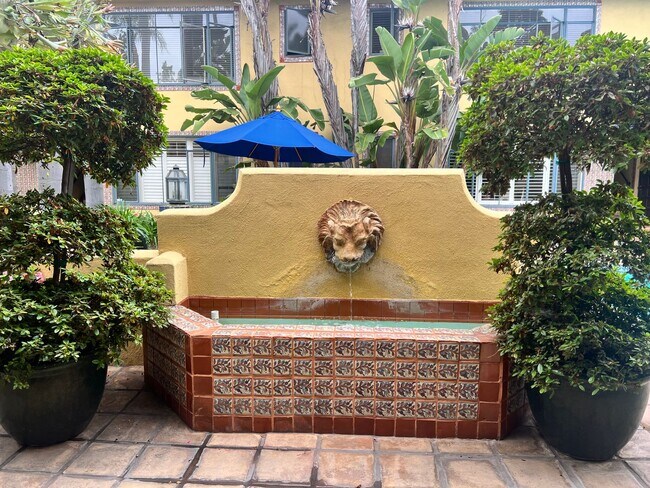 1615 Laurel Ave Unidad 203