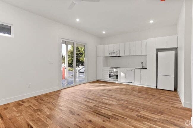 Building Photo - 501-503 Hendee St. Rental