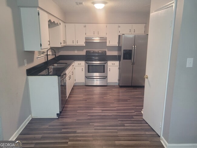 Photo - 1100 Reddick St