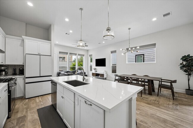 Photo - 2804 Grand Fountains Dr