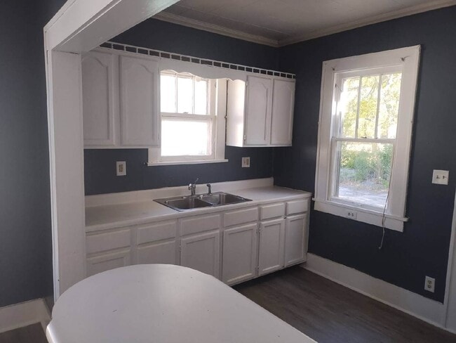 Photo - 321 N Clay St
