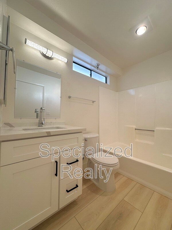 Photo - 342 E Providencia Ave Unit 101